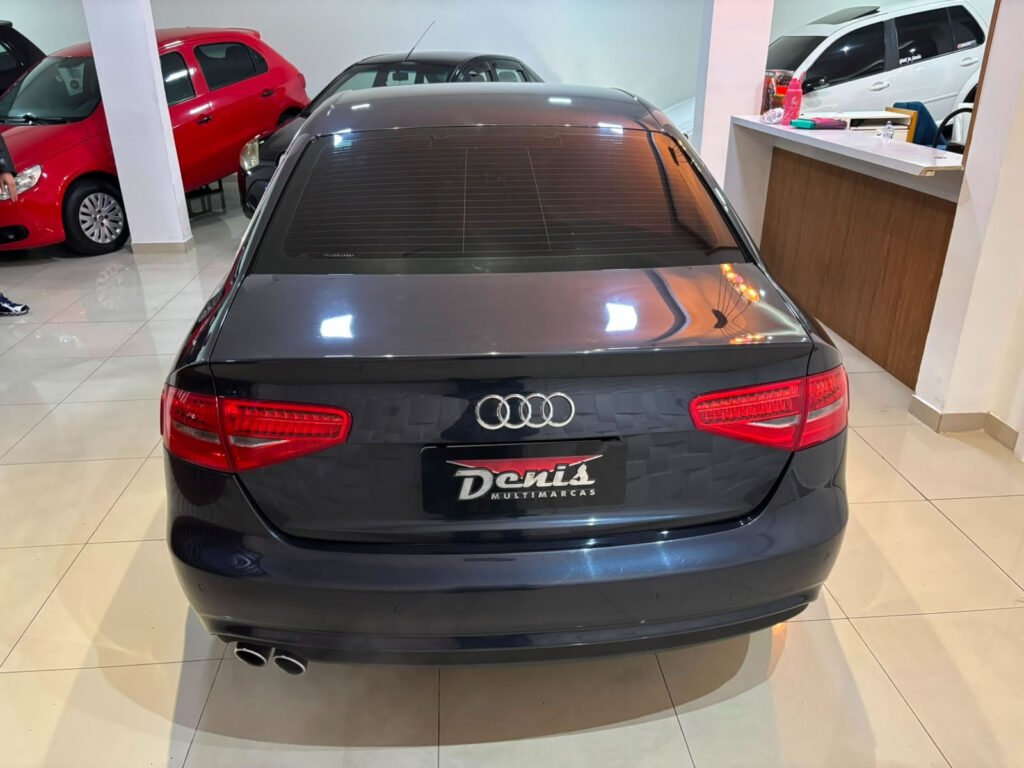 Audi A4 attraction turbo-8