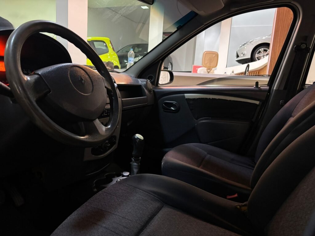 CARRO SEDAN COMPLETO MENOS DE 25 MIL REAIS (6)