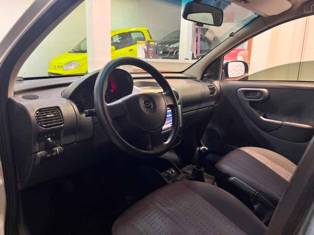 CORSA 2011 (1)