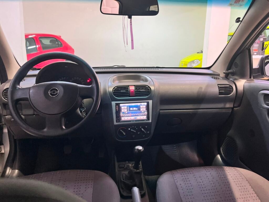 CORSA 2011 (2)