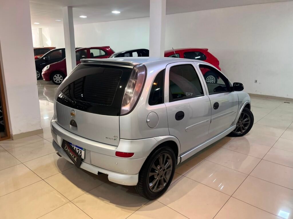 CORSA 2011 (7)